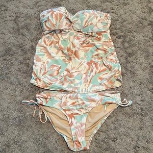 A Pea In The Pod maternity swim suite